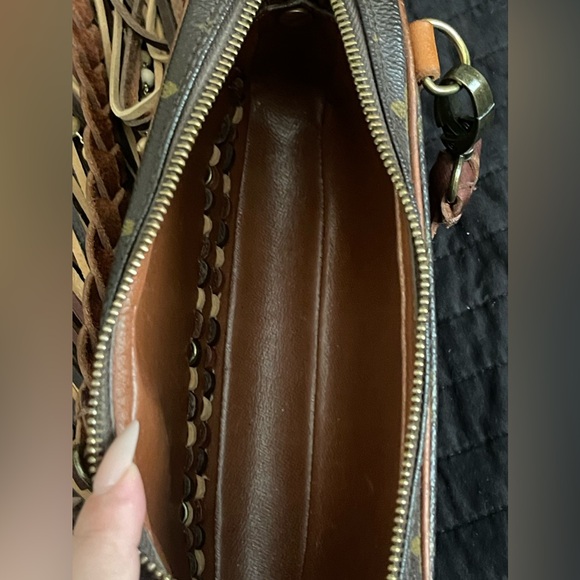 Vintage Boho Louis Vuitton Purse - Picture 4 of 7